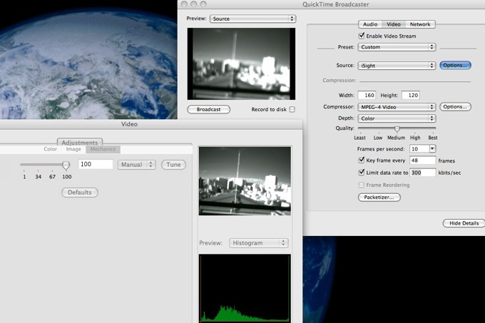 QuickTime Broadcaster でiSightのフォーカスをマニュアルコントロールしているところ