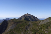 前天狗から望むニペソツ山