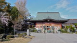 安楽寺の境内