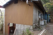 小屋併設のトイレ