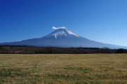 朝方は雲の帽子を被っていた