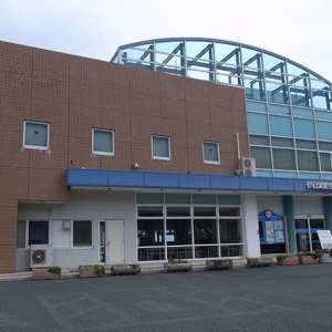 閉鎖中のフェリーターミナル（道の駅）