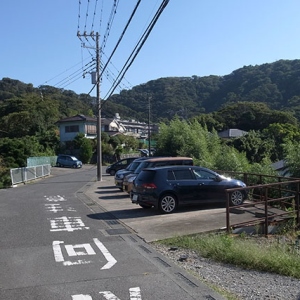 住宅街を通り抜ける