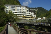 天人峡温泉街