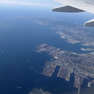 横浜上空