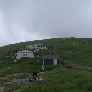月山頂上小屋