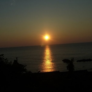 日本海に沈む夕日