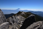 薬師岳越しの富士山