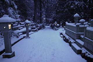 奥の院参詣道
