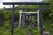 小さな祠