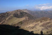西熊山の先には三嶺