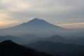 墨絵のような富士山