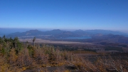 山中湖と丹沢の山々