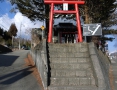 小さな神社の祠