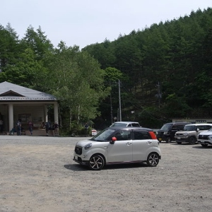 公衆トイレと駐車場