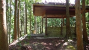 立派すぎる屋根