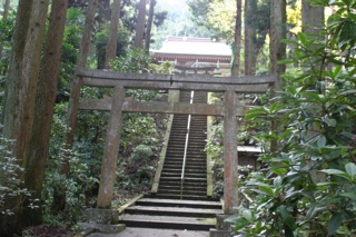 熊野神社は山の中に