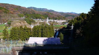 須川水力発電所の上に出た