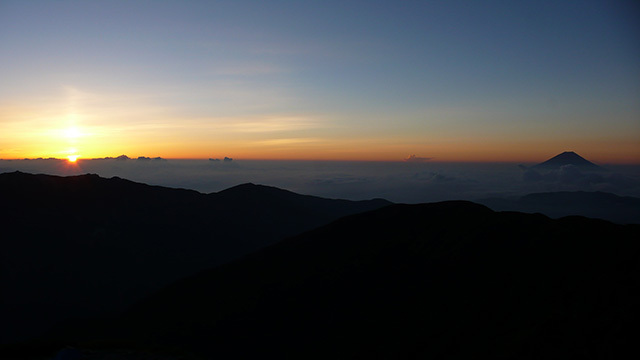 御来光と富士山