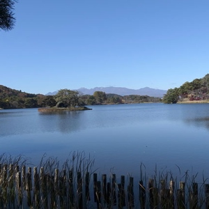 那須連山をバックに