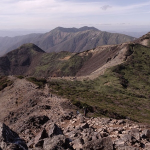 三本槍岳から流石山へと続く尾根